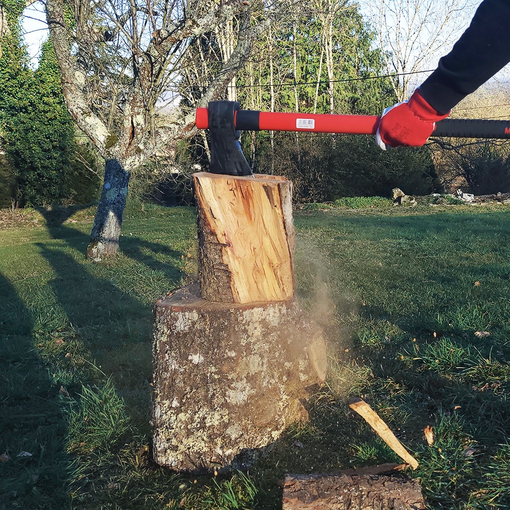 Les outils pour couper, fendre et stocker le bois
